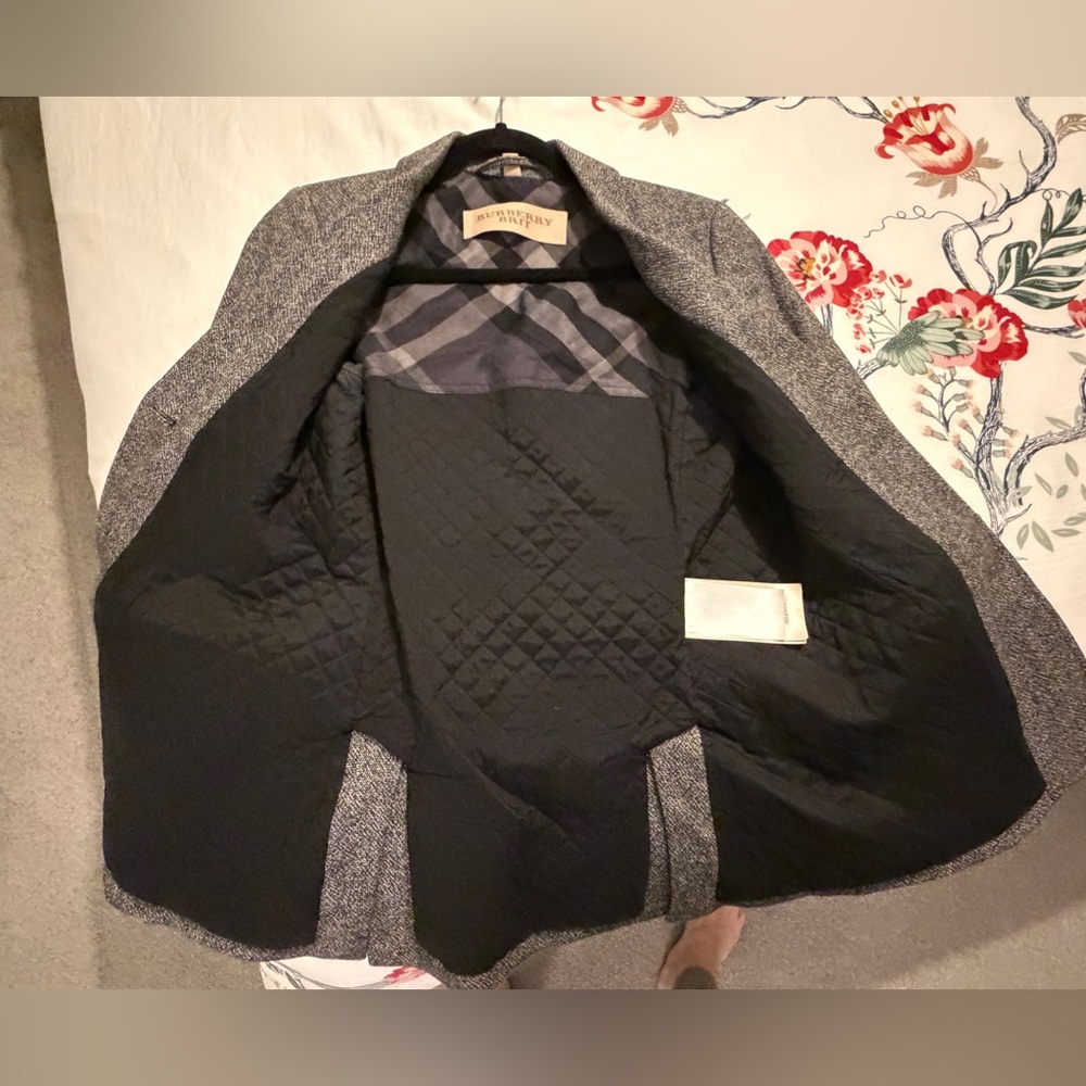 Burberry Brit Gray Wool Blazer, Size 6 US, sophisticated and warm - Picture 3 of 5
